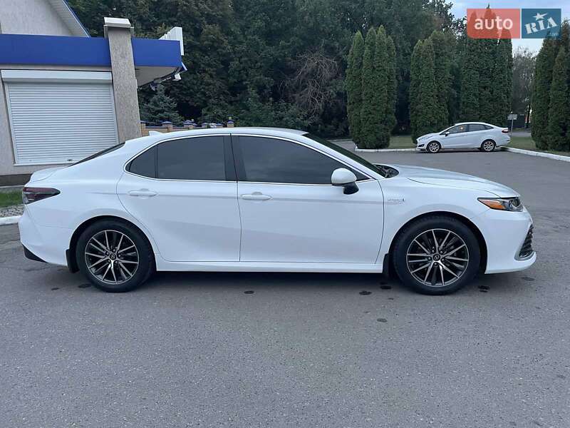 Седан Toyota Camry 2021 в Полтаві