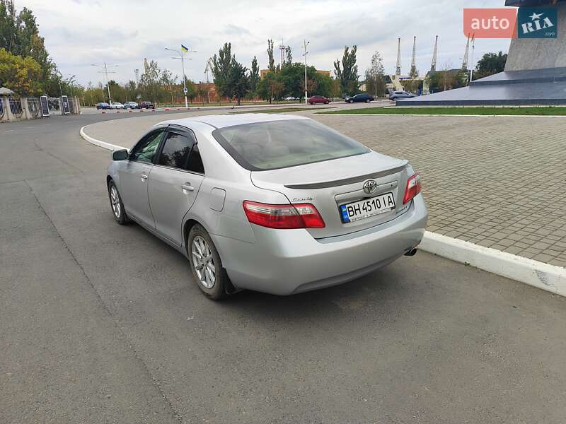 Седан Toyota Camry 2006 в Измаиле