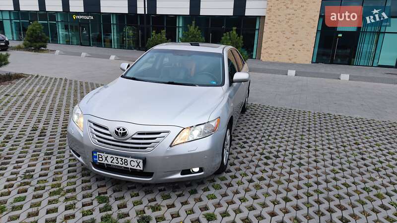 Седан Toyota Camry 2007 в Хмельницькому