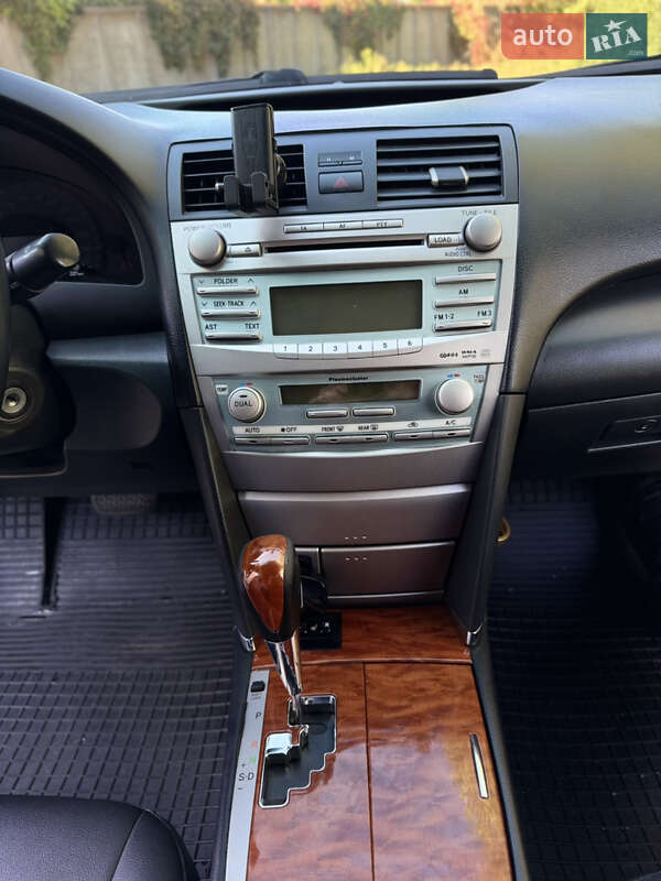 Седан Toyota Camry 2008 в Черкасах