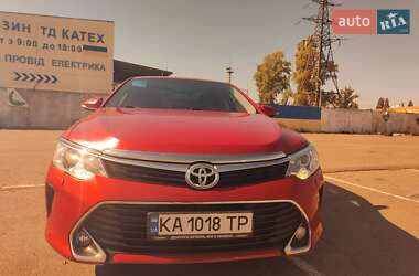 Седан Toyota Camry 2016 в 