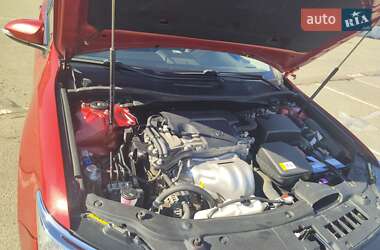 Седан Toyota Camry 2016 в 