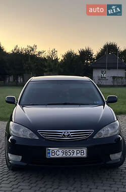 Седан Toyota Camry 2004 в Сиховом