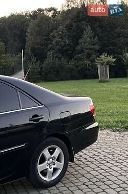 Седан Toyota Camry 2004 в  фото 7 Седан Toyota Camry 2004 в