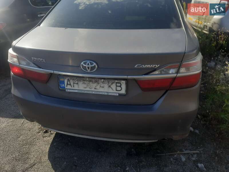 Седан Toyota Camry 2017 в Днепре