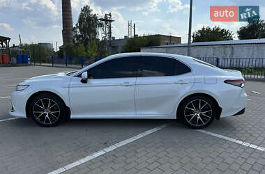 Седан Toyota Camry 2021 в 