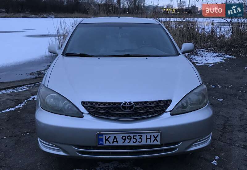 Toyota Camry 2004