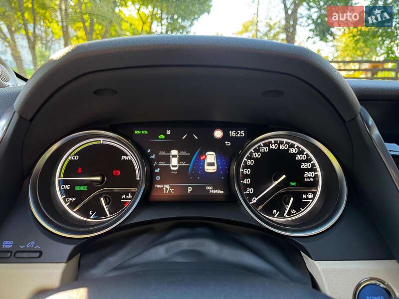 Седан Toyota Camry 2022 в Киеве
