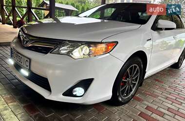 Седан Toyota Camry 2013 в 