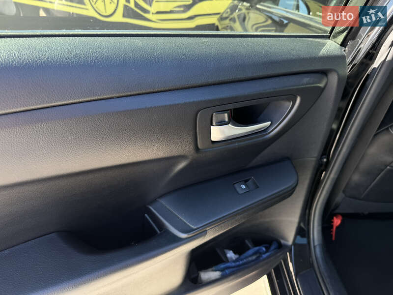 Седан Toyota Camry 2016 в Киеве фото 15 Седан Toyota Camry 2016 в Киеве