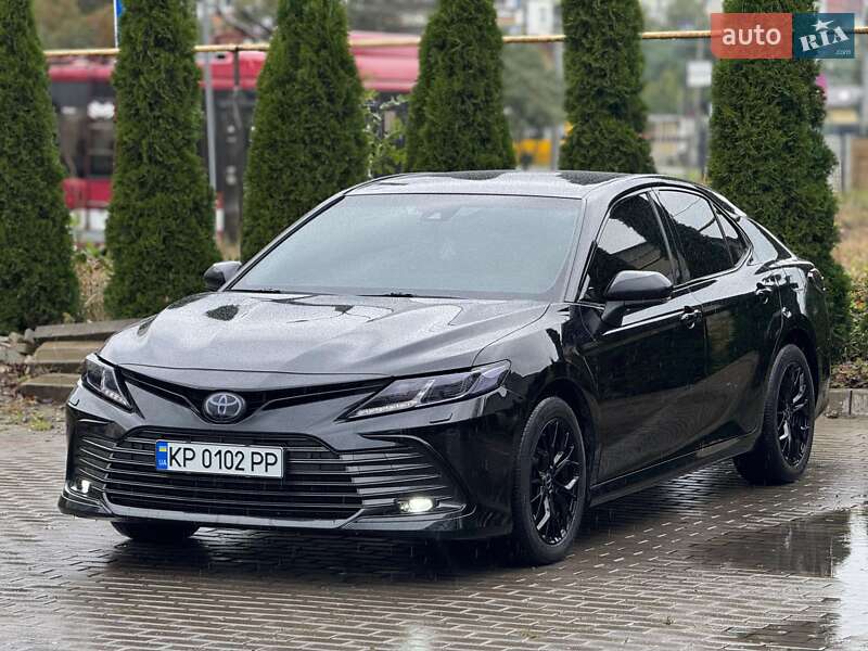 Седан Toyota Camry 2022 в Ивано-Франковске фото Седан Toyota Camry 2022 в Ивано-Франковске
