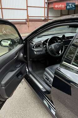 Седан Toyota Camry 2020 в 