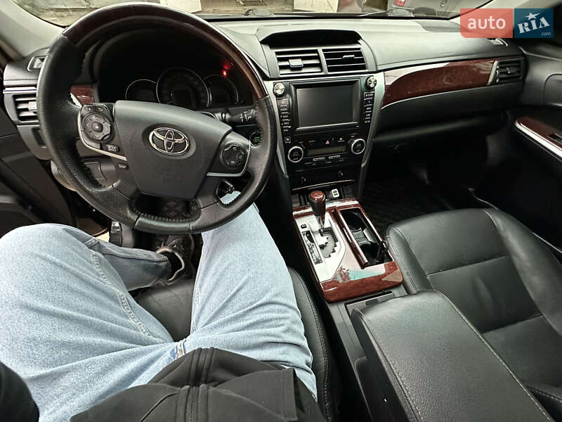 Седан Toyota Camry 2012 в Запоріжжі