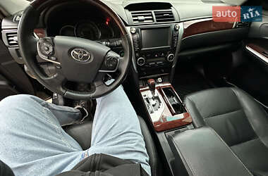 Седан Toyota Camry 2012 в 