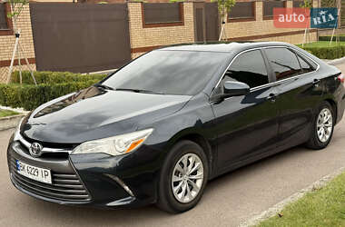 Седан Toyota Camry 2016 в 