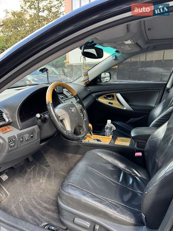 Седан Toyota Camry 2007 в Луцьку