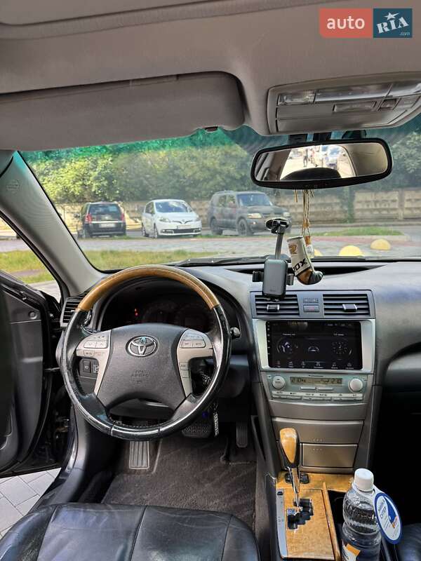 Седан Toyota Camry 2007 в Луцьку