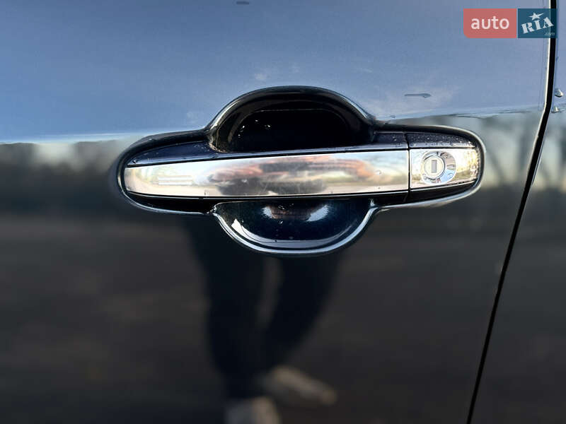 Седан Toyota Camry 2015 в Покрові