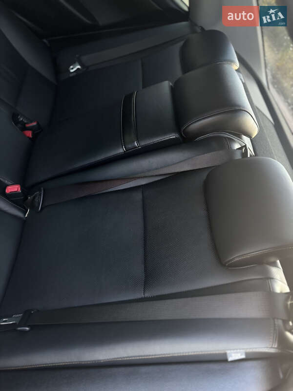 Седан Toyota Camry 2015 в Покрові