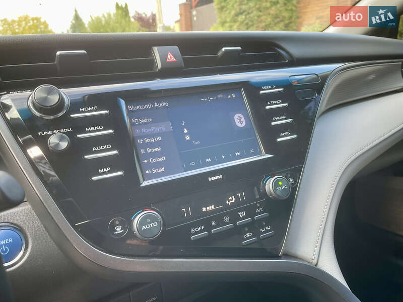 Седан Toyota Camry 2020 в Киеве