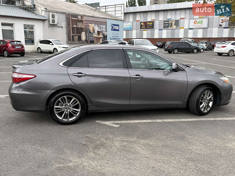 Седан Toyota Camry 2016 в Одесі