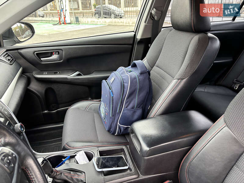 Седан Toyota Camry 2016 в Одесі