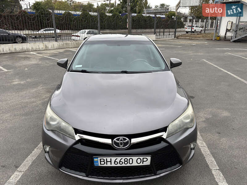 Седан Toyota Camry 2016 в Одесі