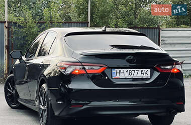 Седан Toyota Camry 2021 в 