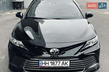 Седан Toyota Camry 2021 в 