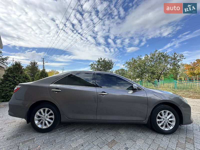 Седан Toyota Camry 2015 в Харькове