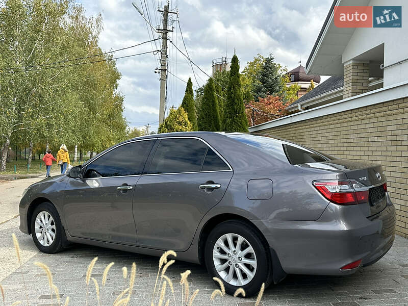 Седан Toyota Camry 2015 в Харькове