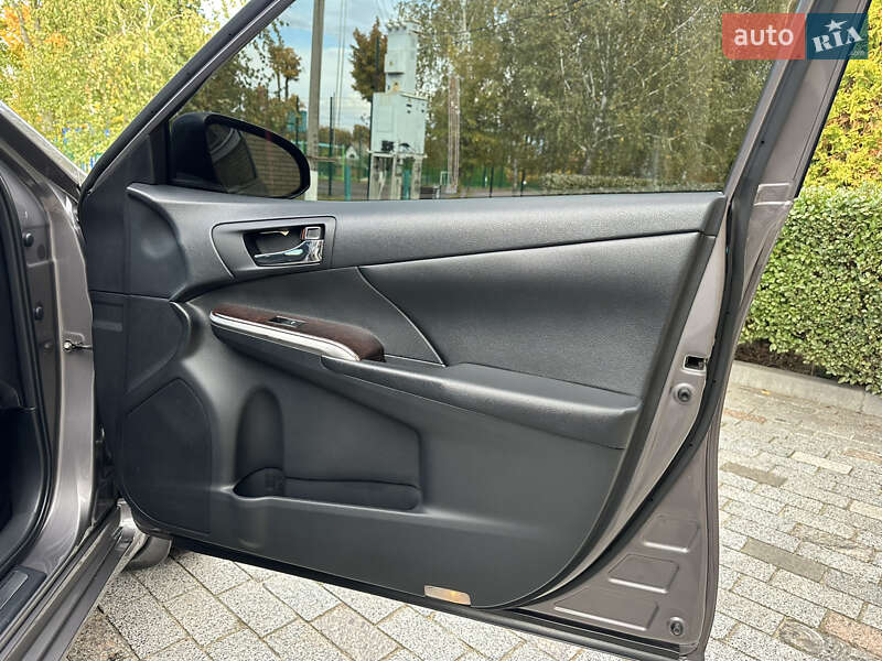 Седан Toyota Camry 2015 в Харькове