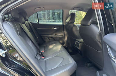 Седан Toyota Camry 2023 в 