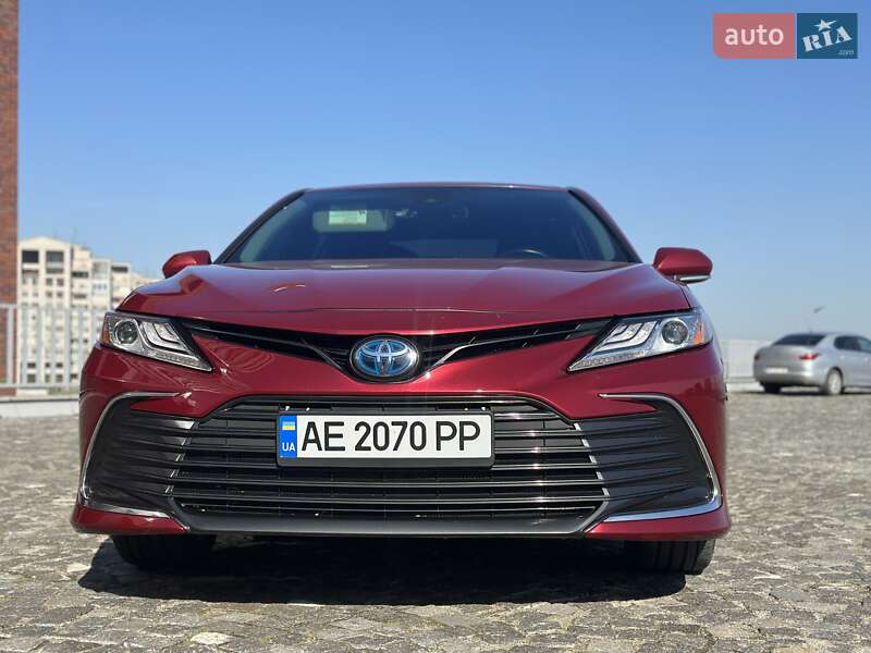 Седан Toyota Camry 2020 в Днепре