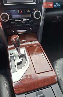 Седан Toyota Camry 2011 в Днепре