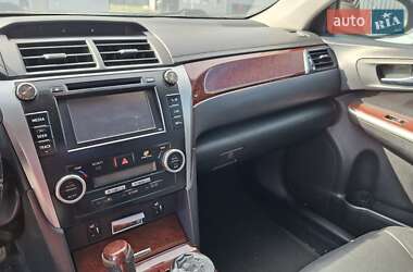 Седан Toyota Camry 2011 в Днепре