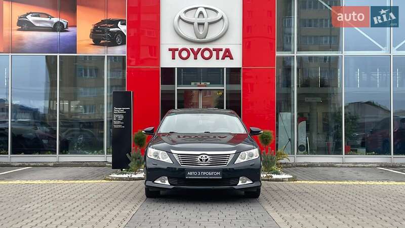 Седан Toyota Camry 2013 в Івано-Франківську