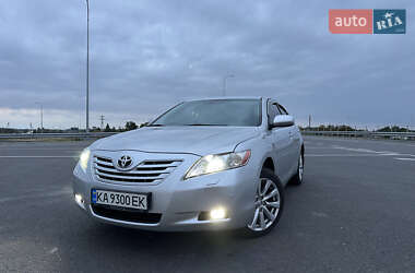 Седан Toyota Camry 2006 в Києві