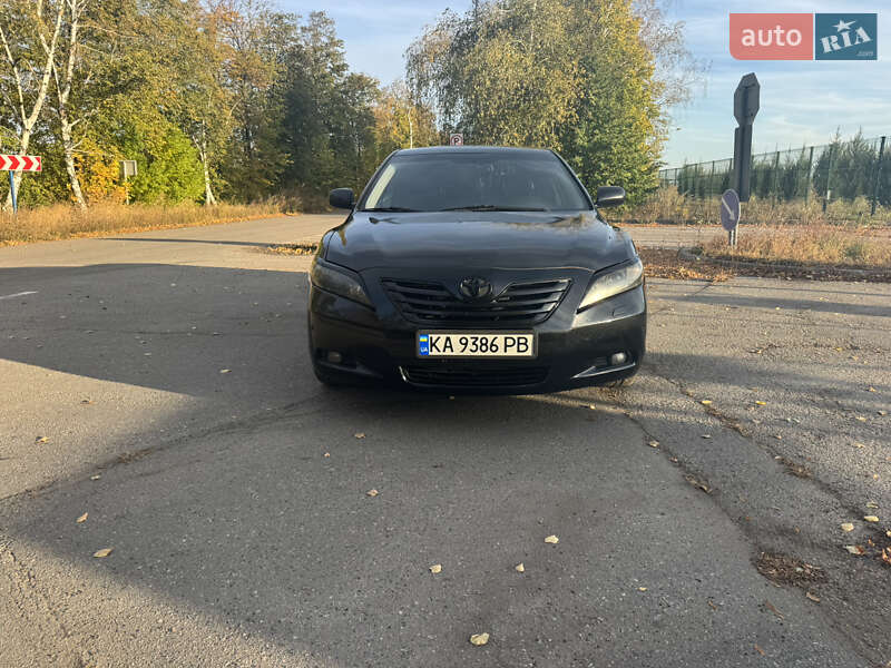 Седан Toyota Camry 2006 в Івано-Франківську