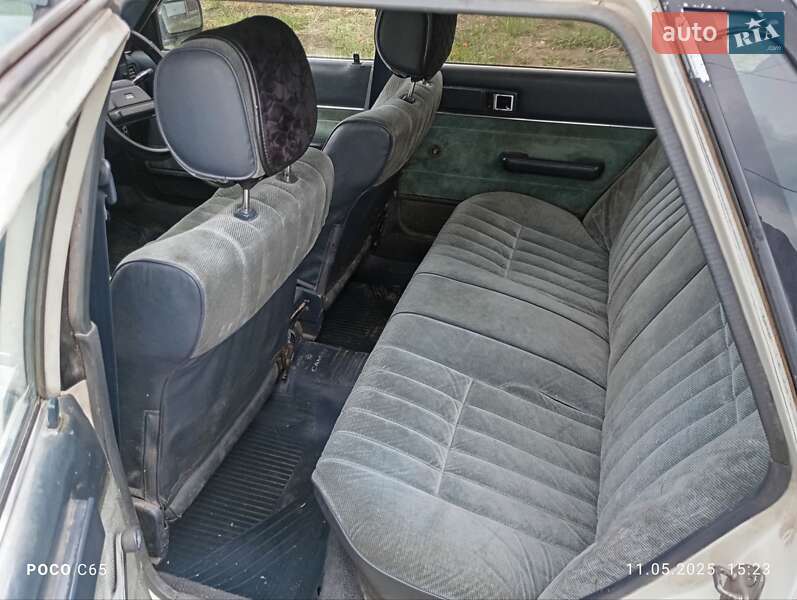 Седан Toyota Camry 1985 в Первомайске