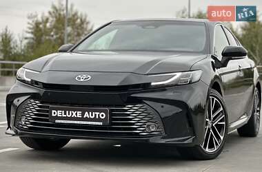 Седан Toyota Camry 2024 в Киеве