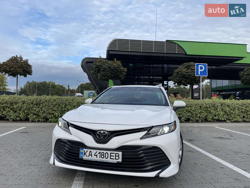 Toyota Camry 2018