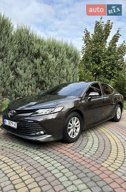 Седан Toyota Camry 2018 в Львове