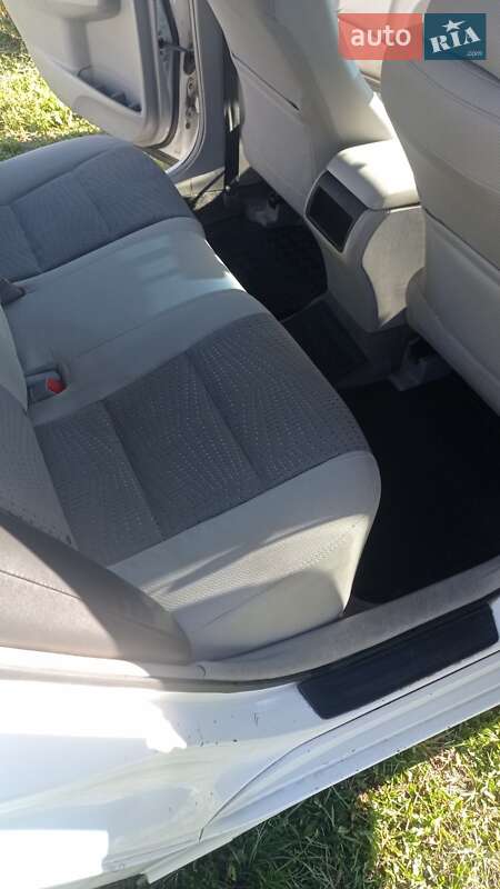 Седан Toyota Camry 2014 в Тернополі