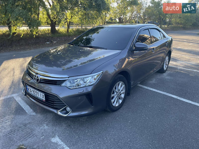 Седан Toyota Camry 2015 в Киеве фото 3 Седан Toyota Camry 2015 в Киеве