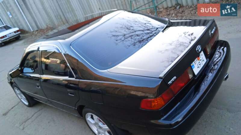 Седан Toyota Camry 2000 в Одесі