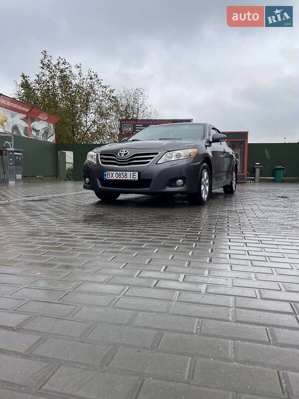 Седан Toyota Camry 2010 в Полонном фото 2 Седан Toyota Camry 2010 в Полонном