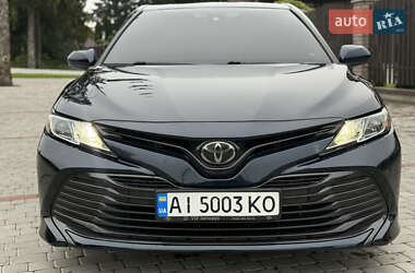 Седан Toyota Camry 2018 в Хмельницькому