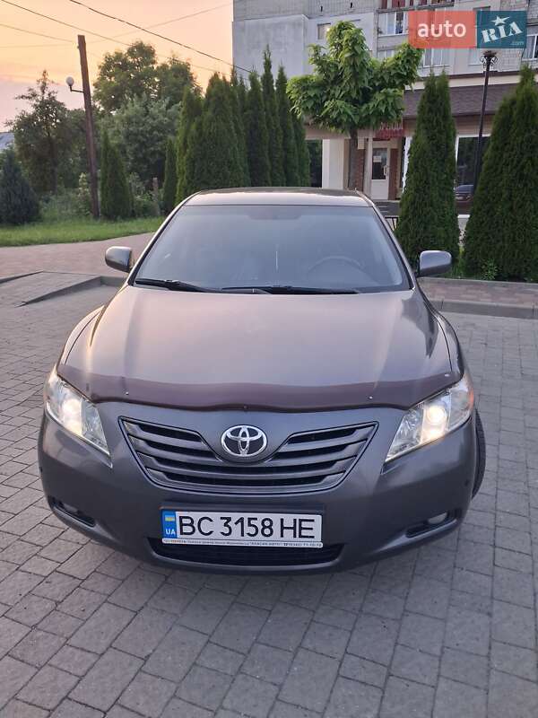 Седан Toyota Camry 2006 в Жидачові