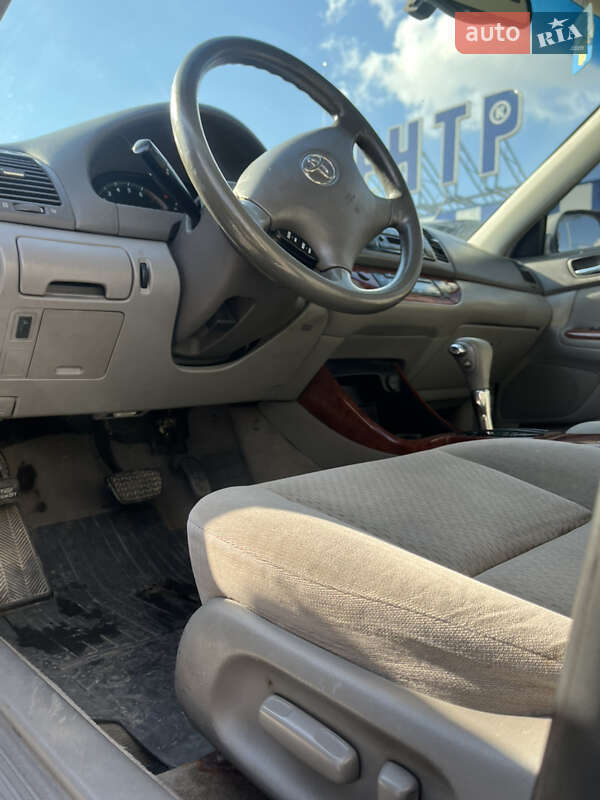 Седан Toyota Camry 2002 в Дрогобичі